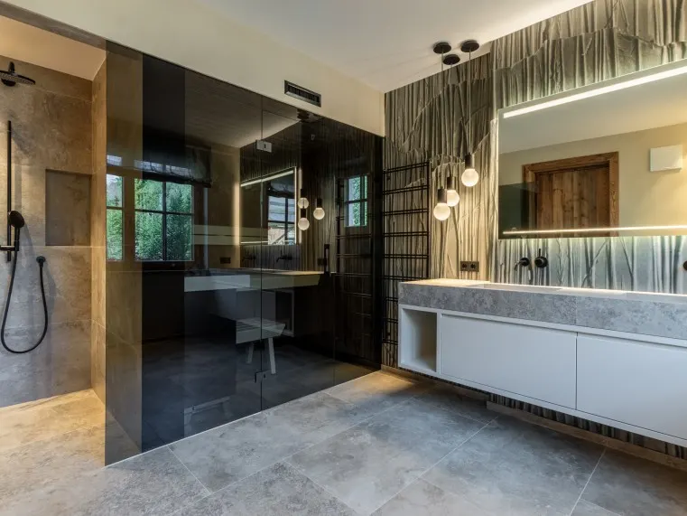 BADEZIMMER MIT SAUNA