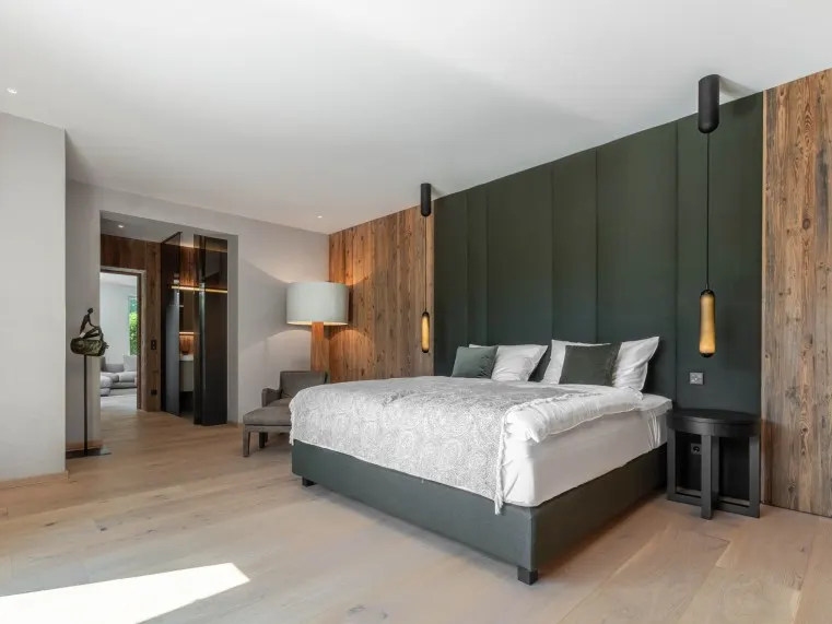 MASTERSCHLAFZIMMER