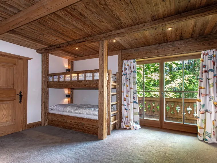 KINDERSCHLAFZIMMER