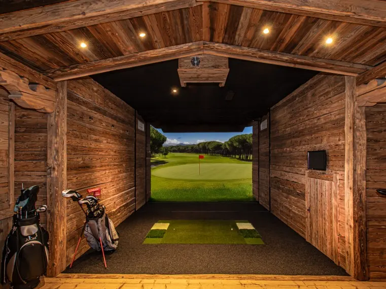 INDOOR-GOLF