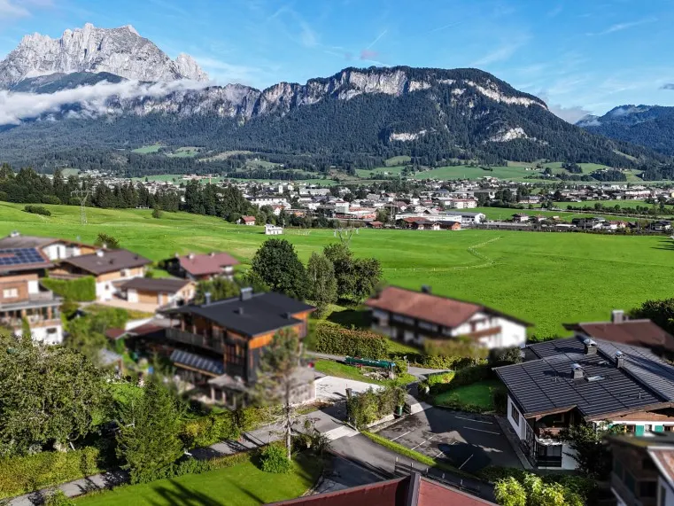 HINTERANSICHT