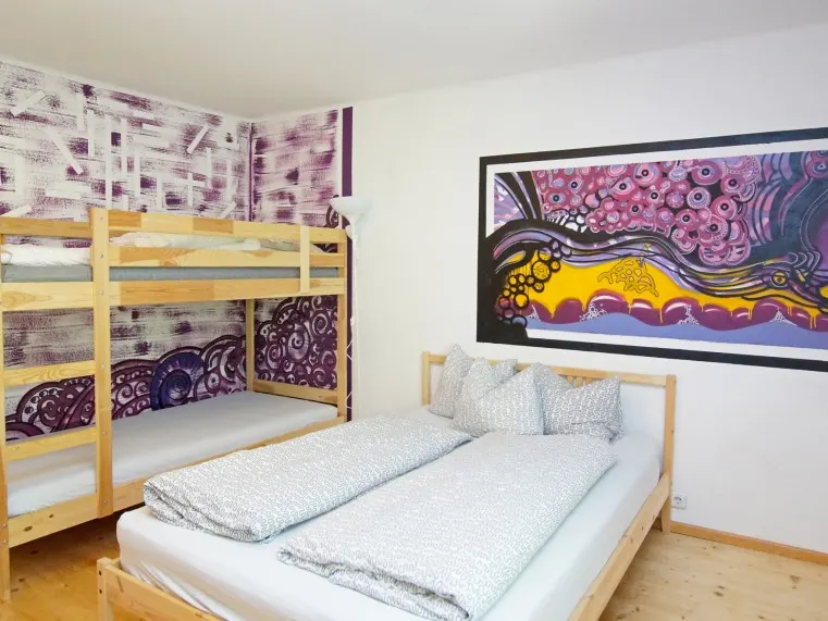 SCHLAFZIMMER