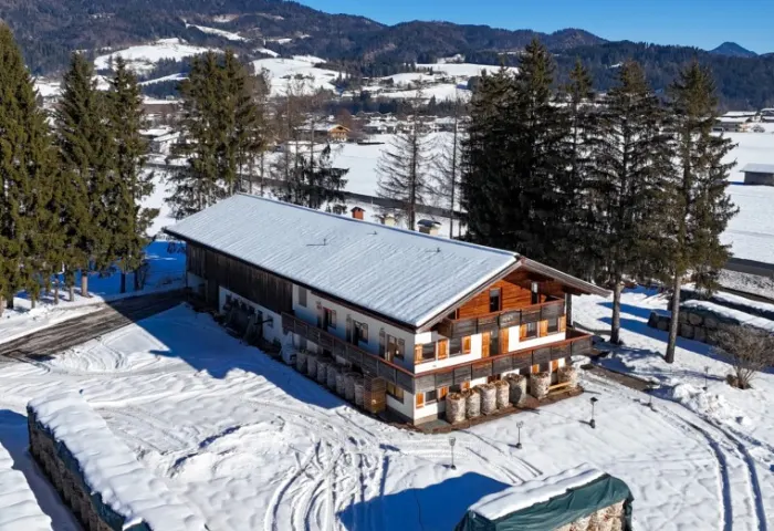 AUSSENANSICHT LUFTAUFNAHME