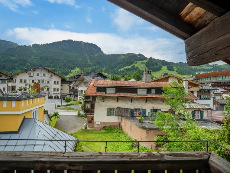 HAHNENKAMMBLICK