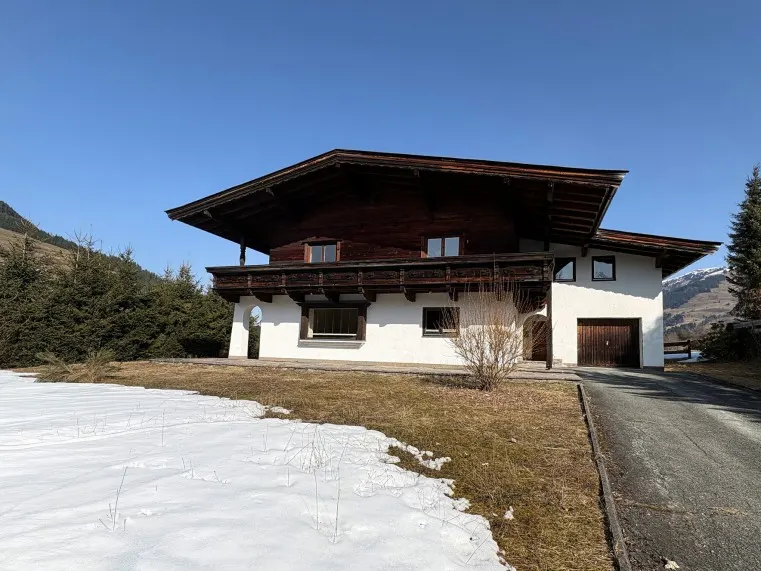 AUSSENANSICHT ALTBESTAND