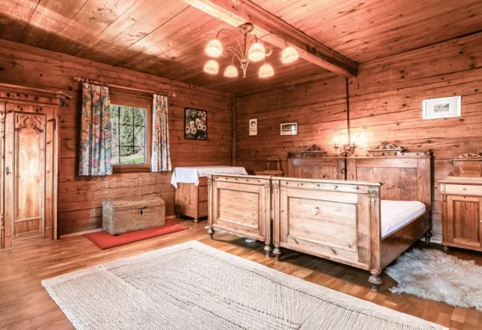 SCHLAFZIMMER 1 OG