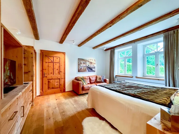 SCHLAFZIMMER