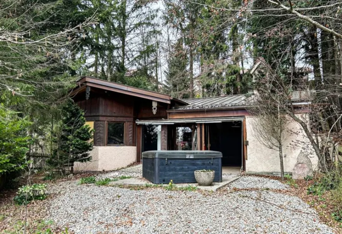 BUNGALOW