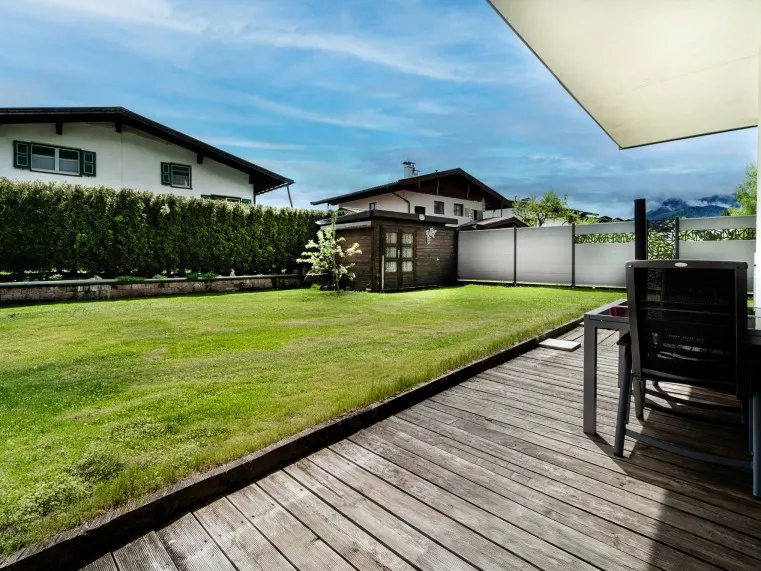 TERRASSE + GARTEN