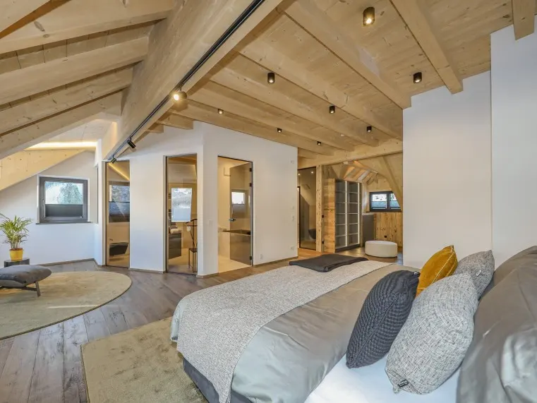 SCHLAFZIMMER 2)