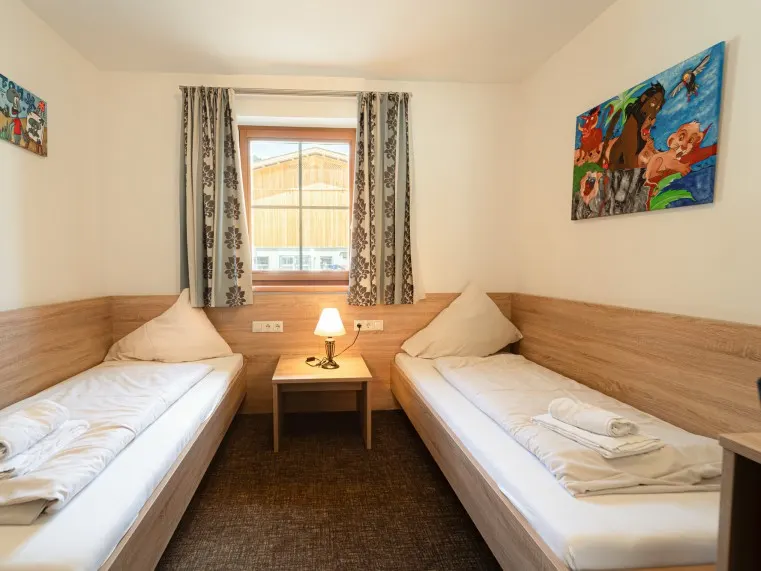 KINDERSCHLAFZIMMER