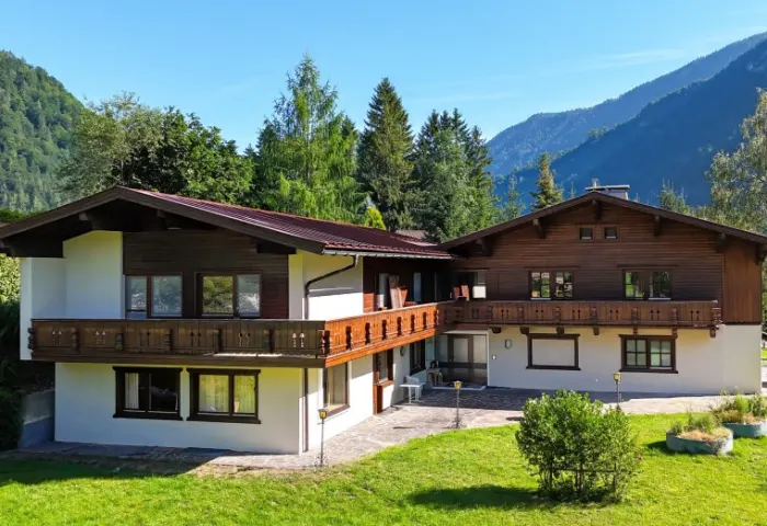 FRONTANSICHT 2