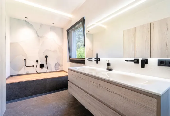 MASTERBADEZIMMER BADEWANNE