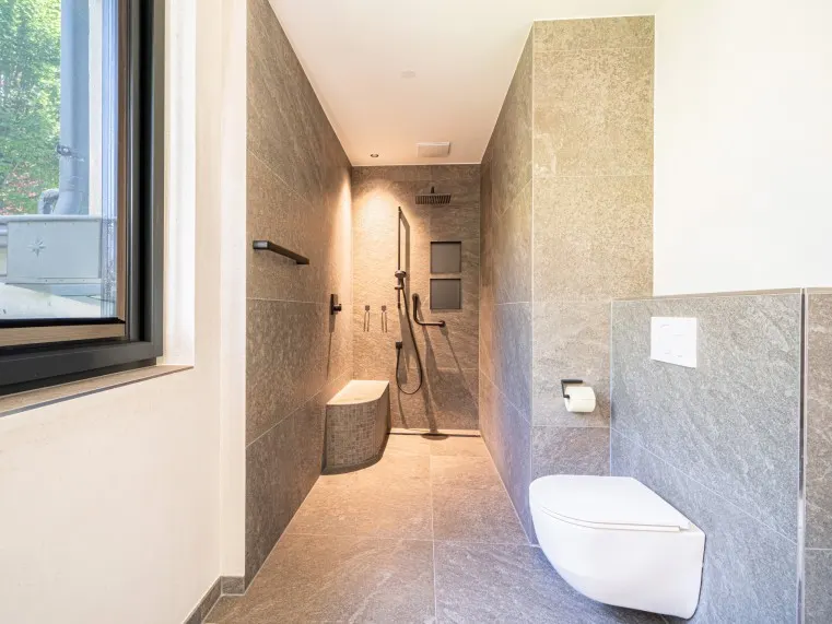 MASTERBADEZIMMER DUSCHE