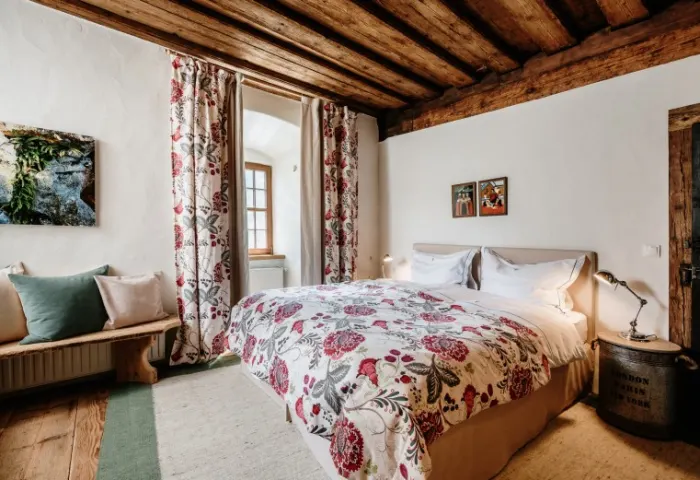 SCHLAFZIMMER