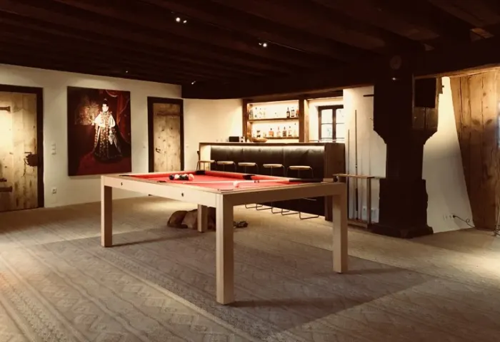 SALON