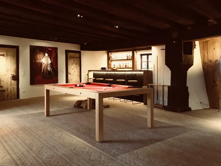 SALON