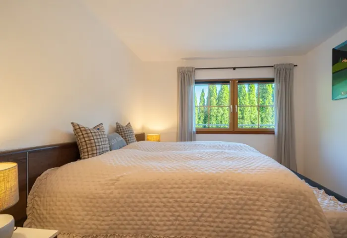 SCHLAFZIMMER FERIENWOHNUNG