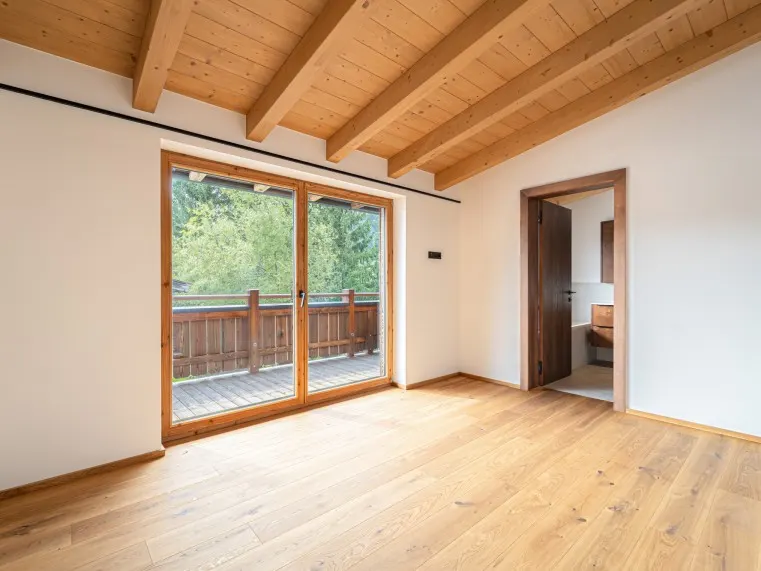 SCHLAFZIMMER + BADEZIMMER