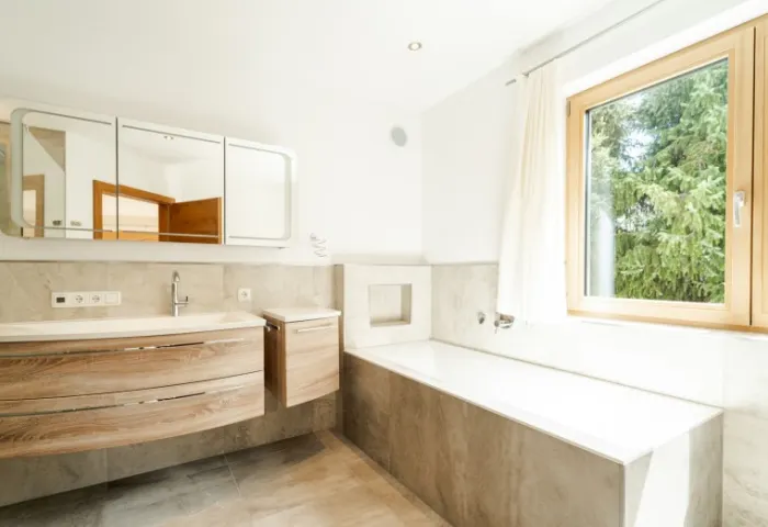 BADEWANNE