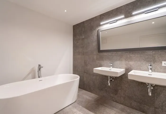BADEWANNE