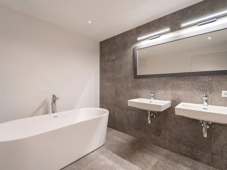 BADEWANNE