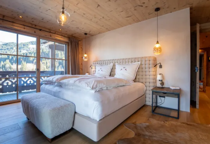 SCHLAFZIMMER